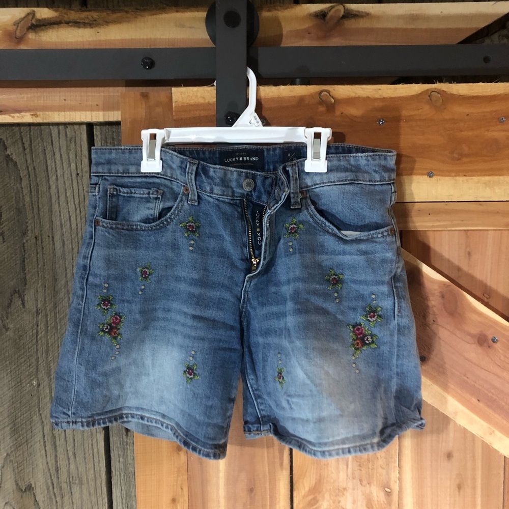 Lucky brand Embroidered Jean Shorts!